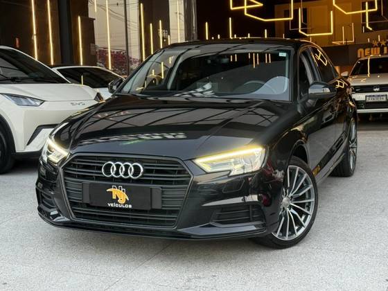 AUDI A3 1.4 TFSI SEDAN AMBIENTE 16V FLEX 4P TIPTRONIC AUDI A3 1.4 TFSI SEDAN AMBIENTE 16V FLEX 4P TIPTRONIC